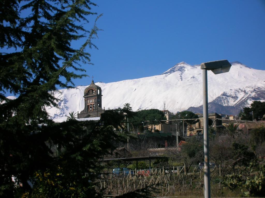 Al Villino Sunshine In Villa Con Piscina Ed Idromassaggio SantʼAlfio Szoba fotó